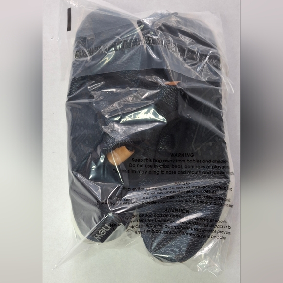 New Balance Sneaker - Picture 16 of 16